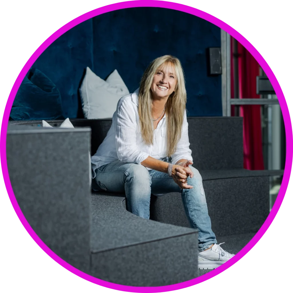 Carola Scharvogel, Gründerin der TRAiNER LOUNGE München